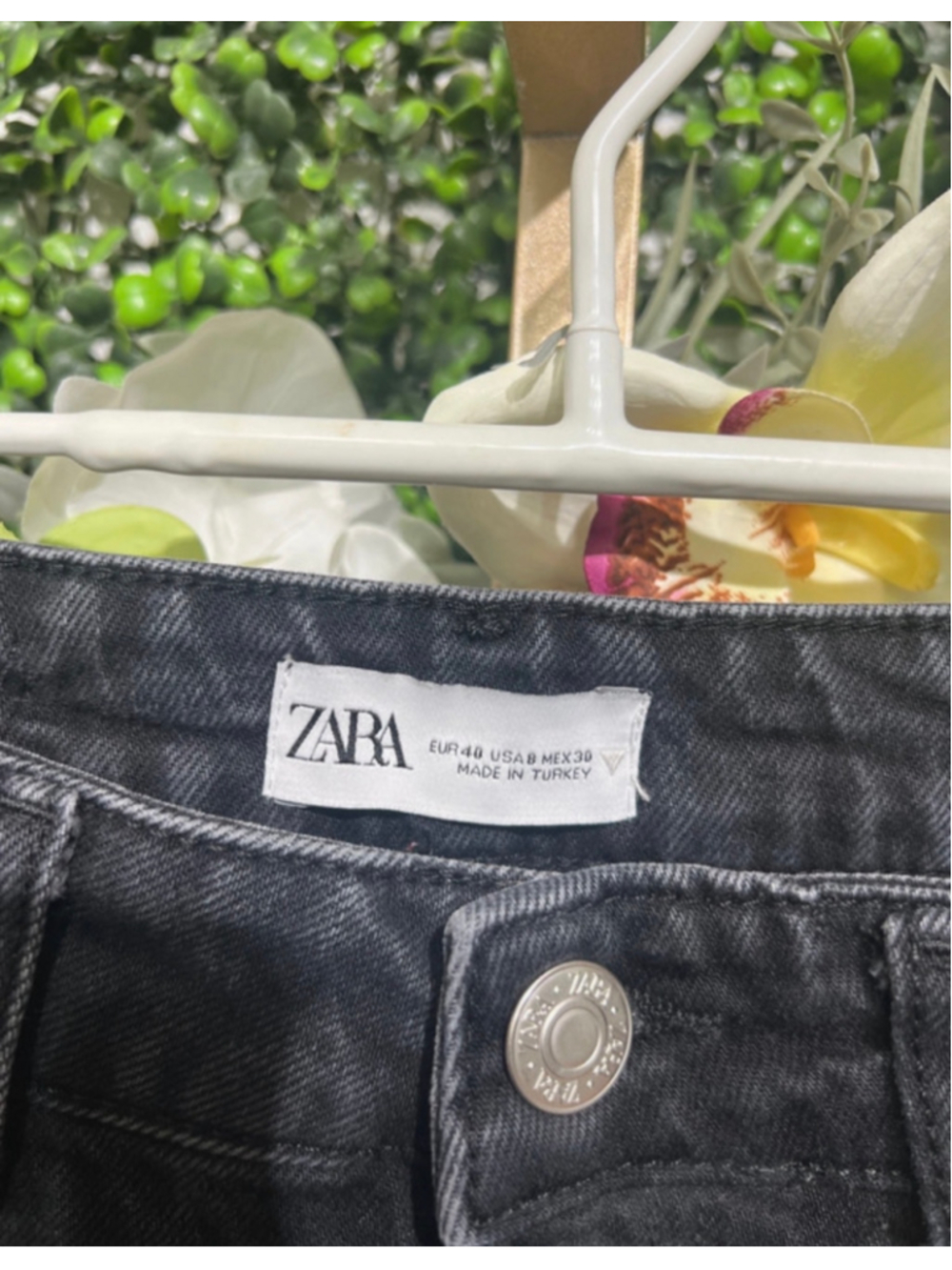 Zara High Rise Washed Black Straight Leg Cropped Denim Jeans size 8 - Picture 2 of 5